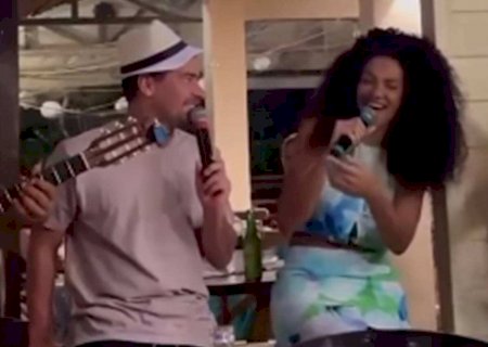 De férias, filha do apóstolo Valdemiro é flagrada cantando em “bar”