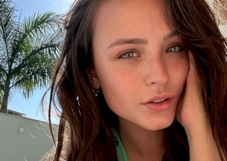 Após romper com a mãe, Larissa Manoela demite equipe, diz jornalista