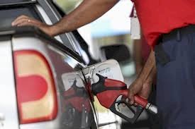 Combustíveis vão ficar mais caros no sábado e devem pressionar inflação