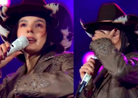 Ana Castela chora no palco e dispara: “Estão me pegando para Cristo'