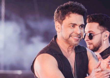 Zezé di Camargo volta a desafinar em show e divide opiniões: ‘Hora de parar’