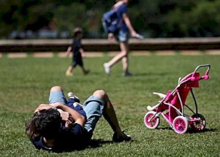 Pediatras pedem aprova&ccedil;&atilde;o de lei com licen&ccedil;a-paternidade de 1 m&ecirc;s