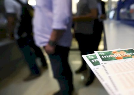 Mega-Sena acumula e prêmio principal vai para R$ 12 milhões