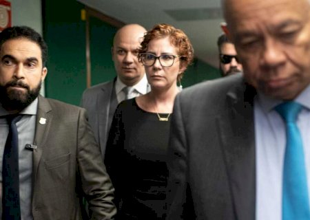Zambelli apanha na cadeia e advogado consegue transferência de cela
