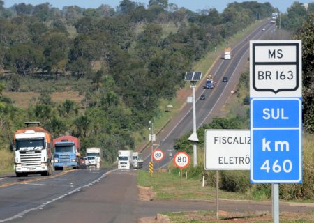 Rodovia BR-163 deve receber quase 800 mil veículos no Natal e Ano Novo em MS