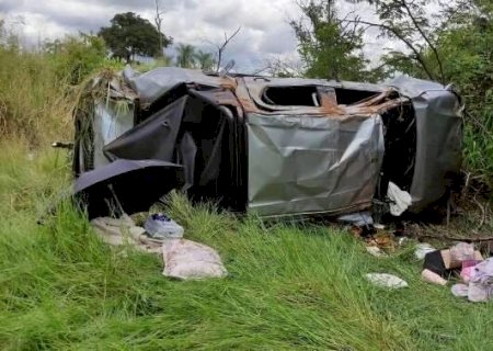 Acidente entre caminhonete e carro deixa seis feridos na BR-163