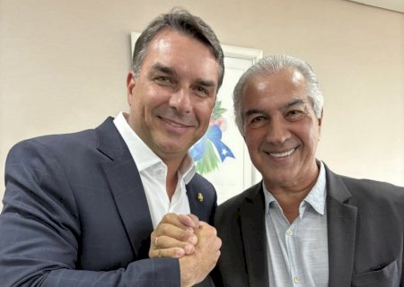 Reunião estanca crise, mas Flávio terá que convencer Bolsonaro e Michele a mudarem de ideia