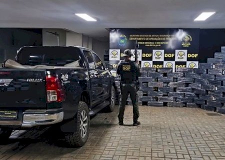 DOF apreende 1,6 tonelada de maconha em Hilux furtada em Santa Catarina
