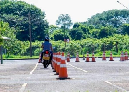 1ª CNH para carro e moto terá exame toxicológico obrigatório