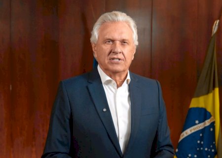 Pré-candidato à presidência, Ronaldo Caiado participa de leilão na Expoagro