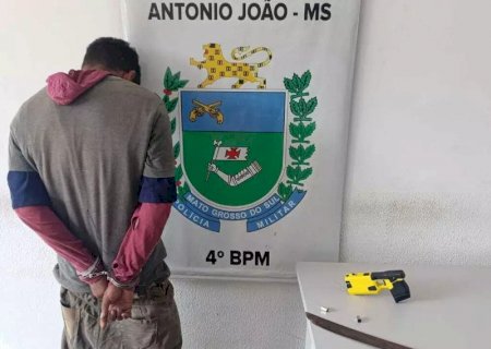 Menina de 12 anos denuncia estupro ao chegar na escola e suspeito é preso com facão