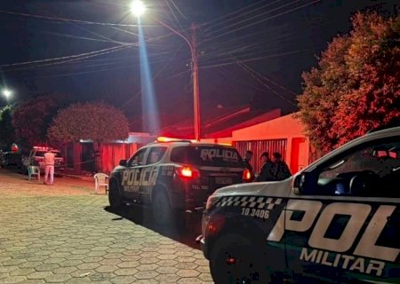 Jovem é executado com cinco tiros dentro de casa após pichar muro com sigla de facção