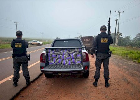 'Estou carregado', diz motorista antes de polícia encontrar 685 quilos de drogas