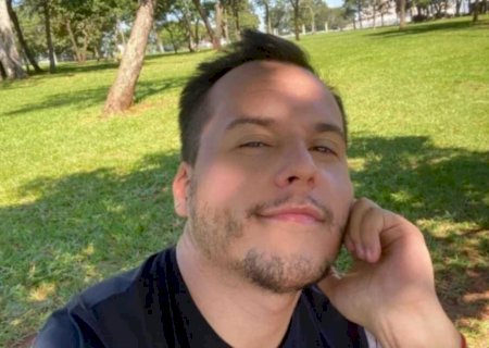 Ator de 32 anos vai a motel com 2 homens e é encontrado morto horas depois