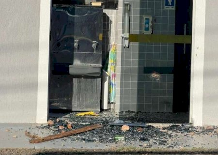 Homem em surto invade igreja e causa preju&iacute;zo de R$ 22 mil>