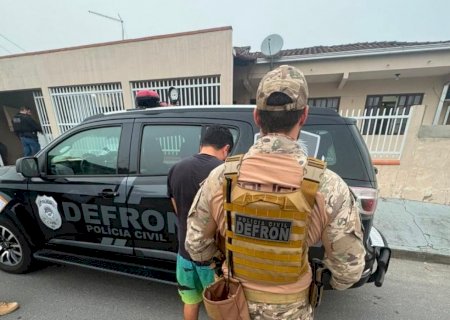 Polícia cumpre mandados em operação contra suspeitos de furto de caminhonete na fronteira