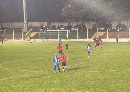 Banca da Esquina goleia e Juralei estreia com vitória na abertura do Campeonato Master de Caarapó