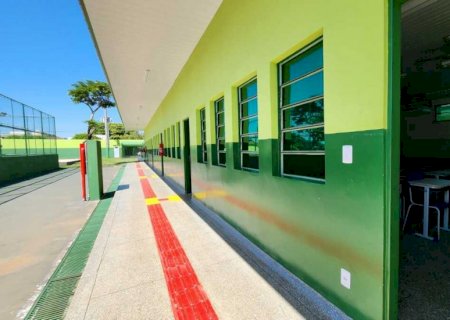 Secretário de educação proíbe comércio informal nas escolas do Estado
