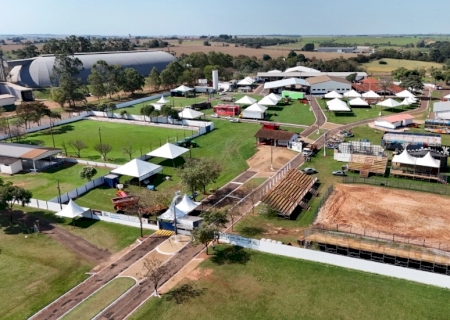Contêiner é arrombado e bebidas e caixa de som são furtadas na Expoac em Caarapó>