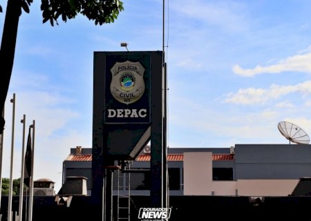 Homem é acusado de arremessar churrasqueira em esposa durante crise de ciúmes>