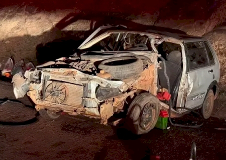 Colisão entre carro e caminhão deixa 4 feridos na BR-163 em MS