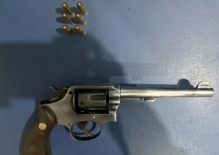 Jovem é preso com revólver calibre .38 durante abordagem em Caarapó