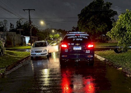 Homem morre após apontar arma para policiais durante abordagem em Dourados