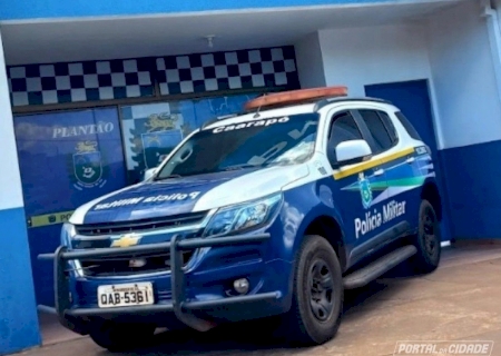 Homem é preso após dar tapa em companheira e atacar carro com barra de ferro em Caarapó