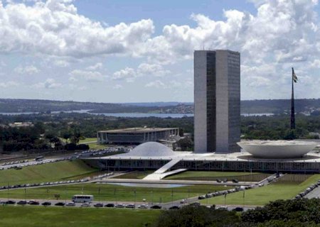 Fim da escala 6×1 entra na reta final de discussão antes de votação no Senado>