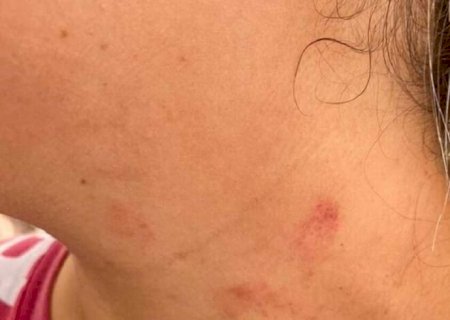 Mulher é arrastada pelos cabelos, tem pescoço pisado e desmaia durante agressão em Dourados